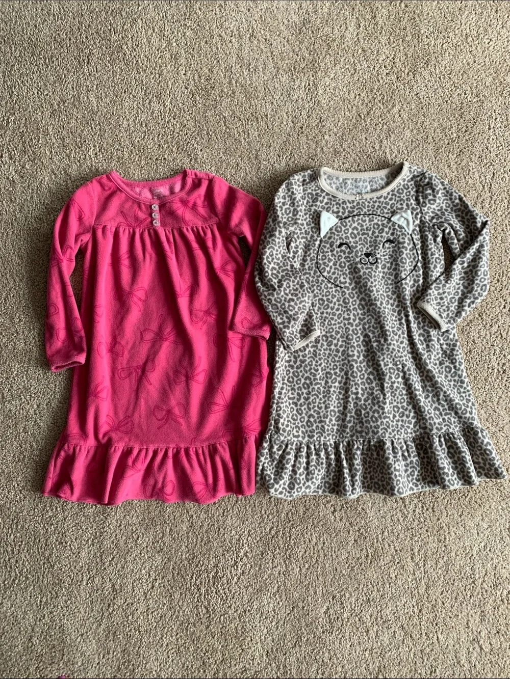 2 night gowns
